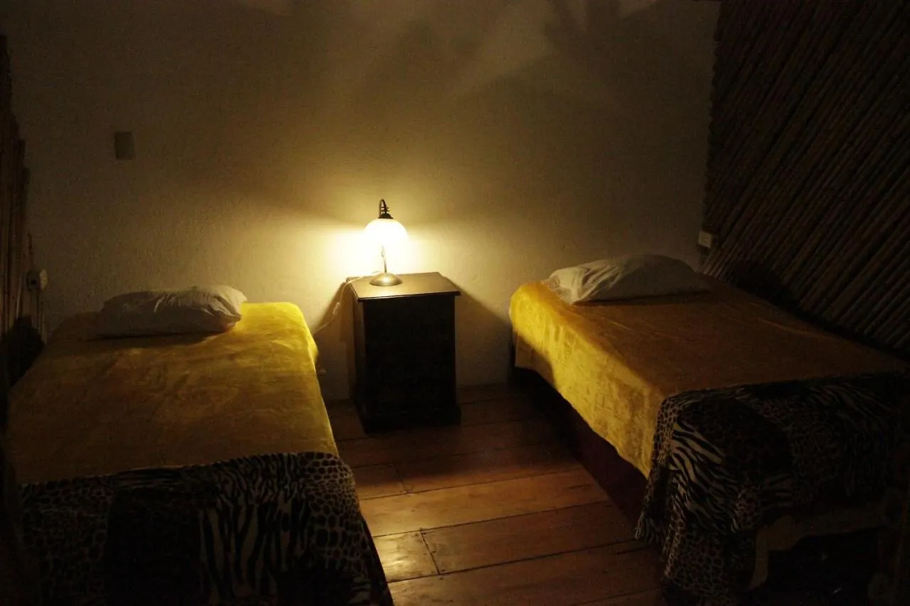 Hostal Casa Buho 안티구아 과테말라 B&B